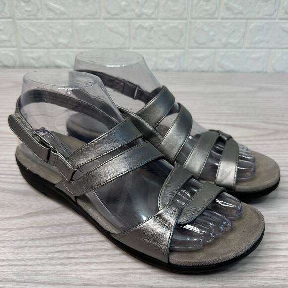 YUU Janne Slingback Sandal SZ 6.5 Silver Wedge Open Toe Adjustable Strap Comfort - Picture 1 of 7